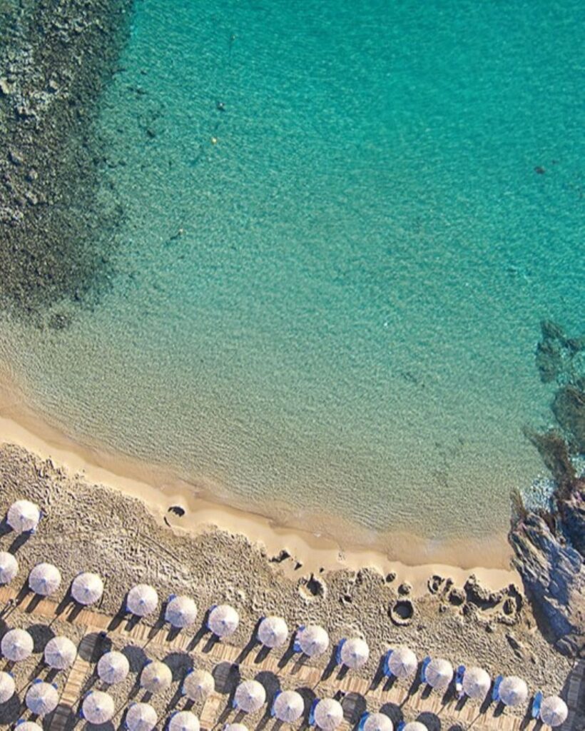 Nádherná piesková pláž s tyrkysovým morom - Grécko, Kréta, Marine Palace